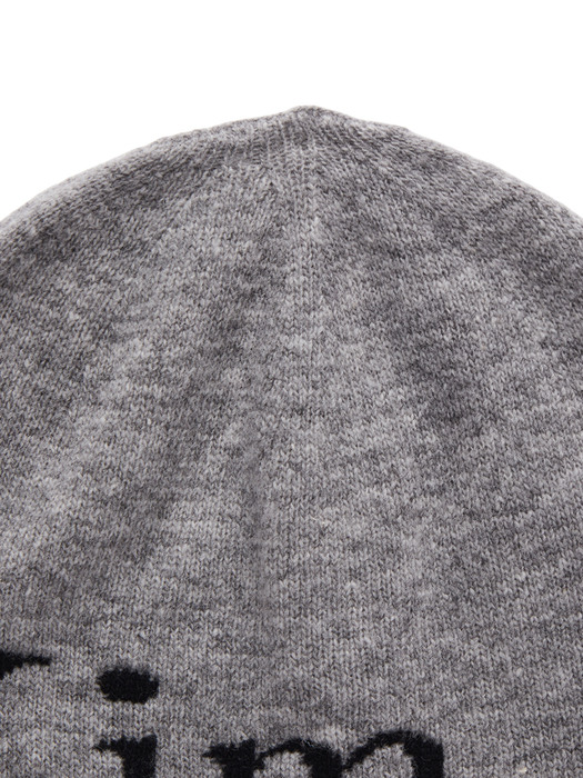 LOGO JACQUARD SHORT BEANIE IN GREY