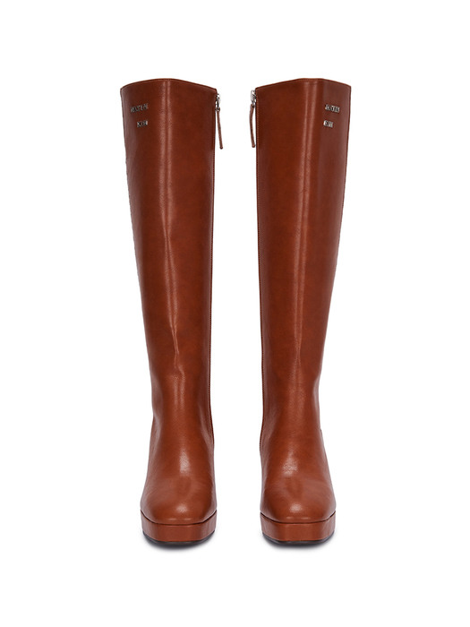 FITTED LEATHER LONG BOOTS IN BROWN