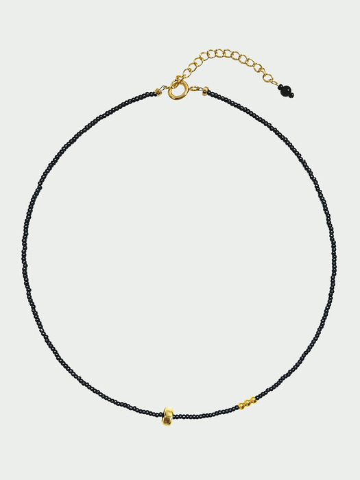 Float-Gold Black Necklace