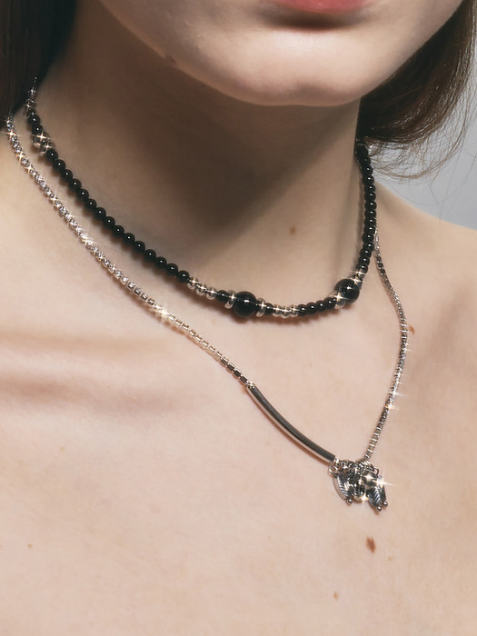 no.333 black pearl necklace