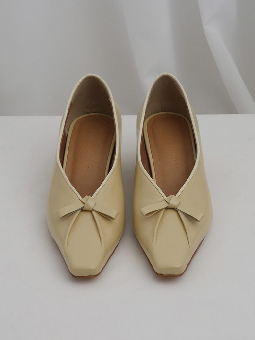 Ribbon pumps Butter