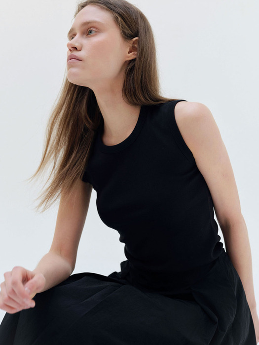 라운드 인 슬리브리스 (10컬러)