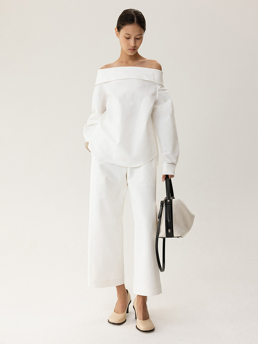 FW23 Off-shoulder Blouse Off-White