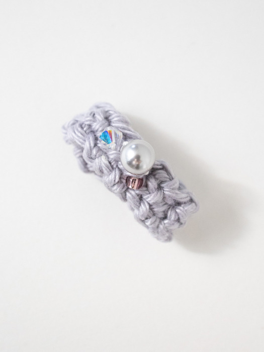 Gem with knitted ring (Silver)