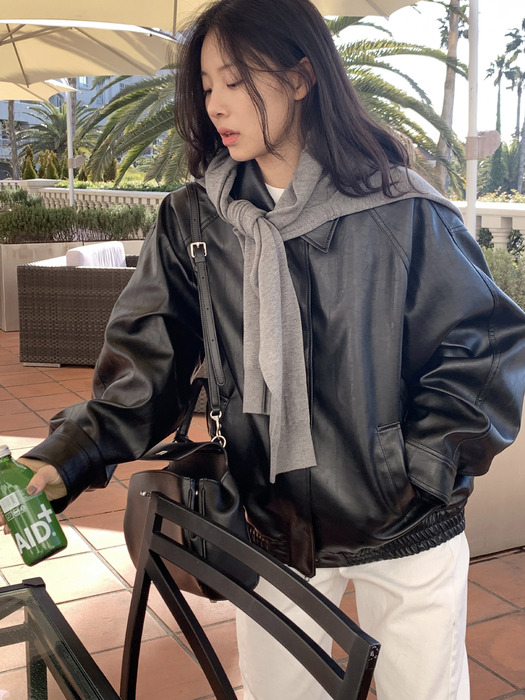 SIOT4141 얼반 페이크 레더 자켓_Black