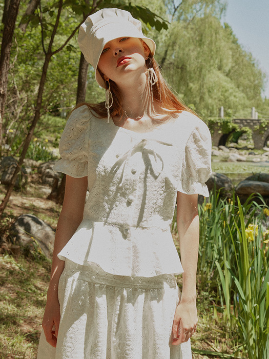 Lace flare blouse_white + Lace shirring long skirt_white