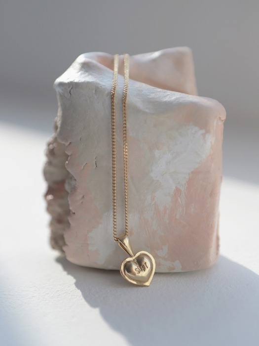 SOFT Heart Necklace_ Gold