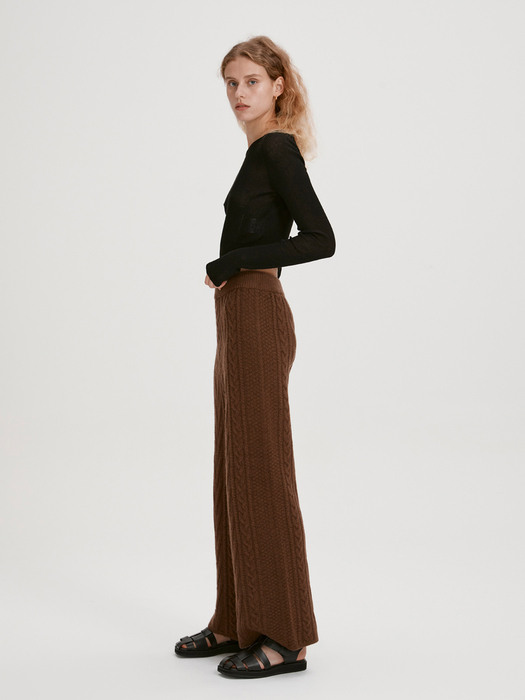 CABLE KNIT WOOL TROUSERS (BROWN)