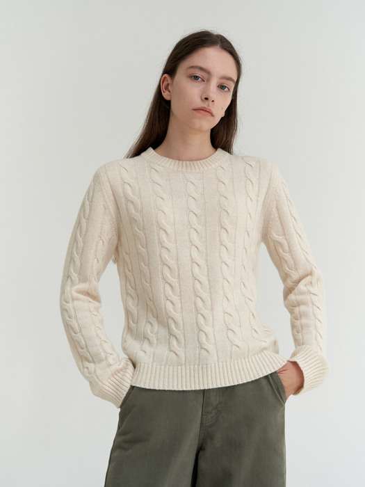 wool cable knit- soft cream
