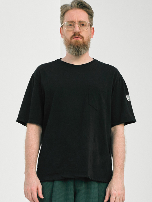 시그니쳐 와펜 반팔 티셔츠 (블랙)