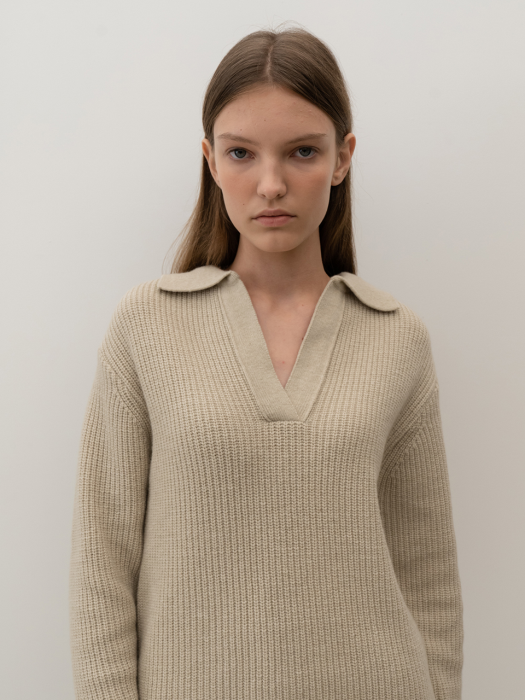 V Collar Knit_Beige