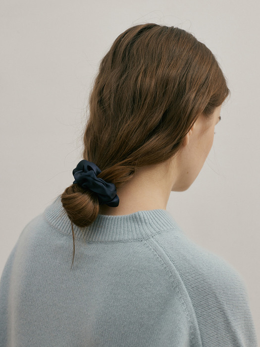 Silk Scrunchie (S) - Navy