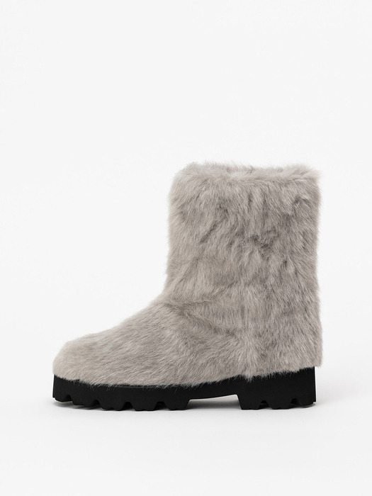 Bamba Faux-fur Boots in Beige