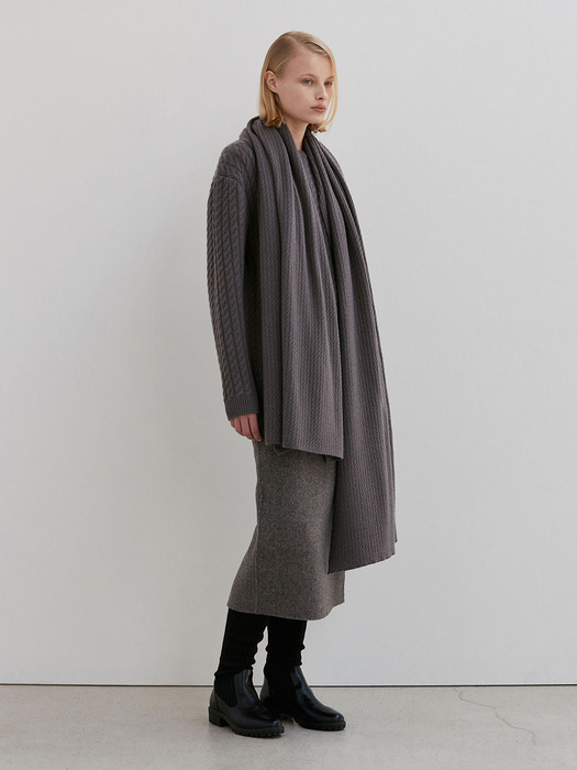 CASHMERE BLEND CABLE KNIT MUFFLER