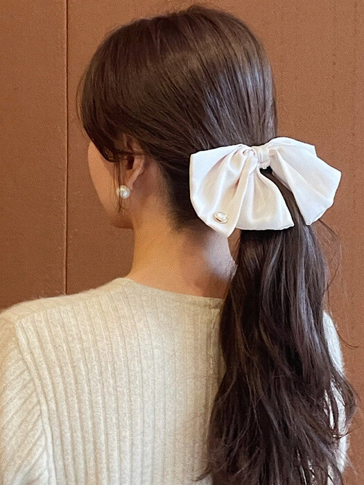 oar Cameo Big Ruffle Barrette [Ivory]