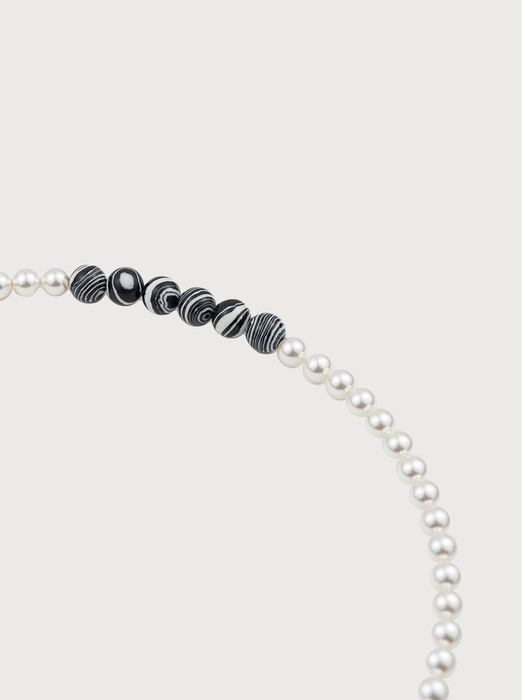 no.170 necklace black
