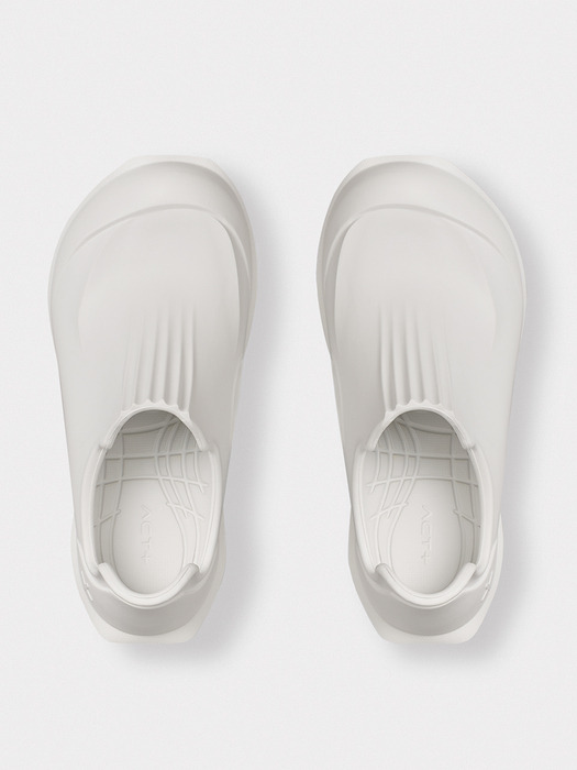 ALIGNPLUS™ SLIP-ON GLOSSY WHITE