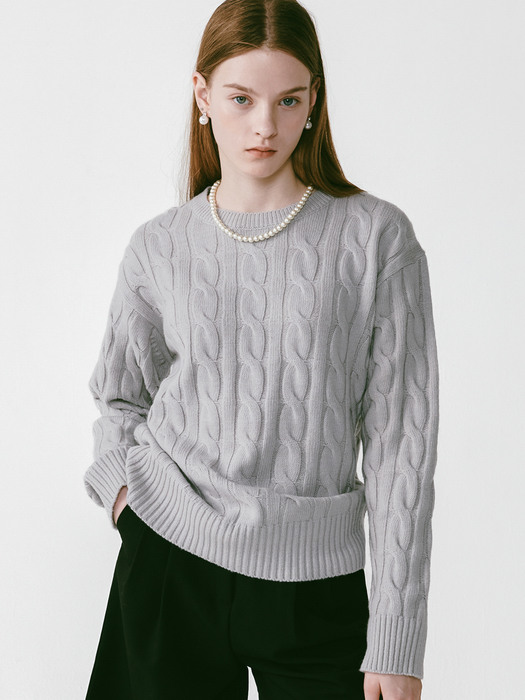 Round Cable Knit Gray