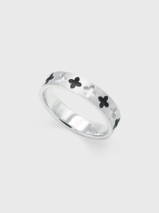 Gothic flower checkboard ring