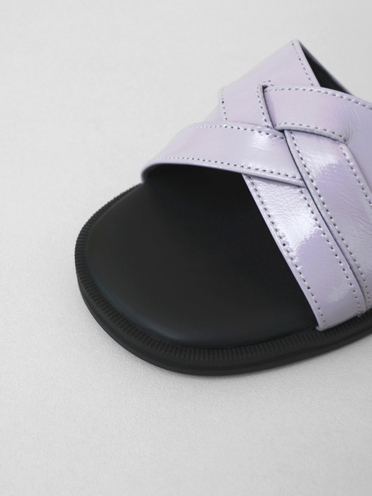 Shiny Leather Crossover Sandals . Lilac