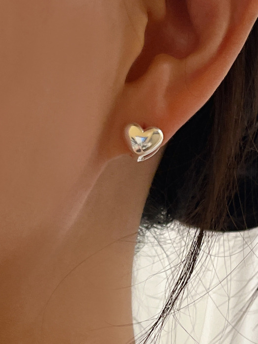 [92.5 silver]bold heart onetouch earrings