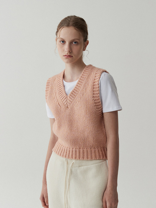 bold simple wool vest-coral pink