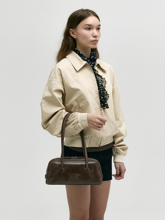 SOFT BAGUETTE BAG_washed brown pull-up