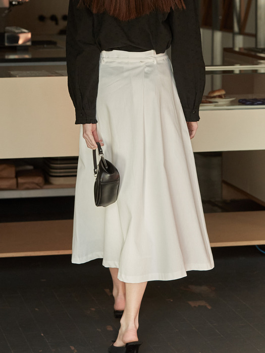Diagonal tuck belt skirt - Warm white
