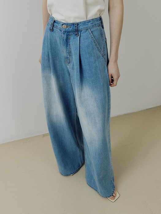 Pin tuck wide Denim Pants (blue)