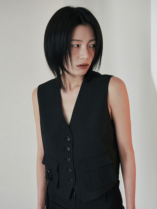 STRIPE BUTTON VEST - BLACK