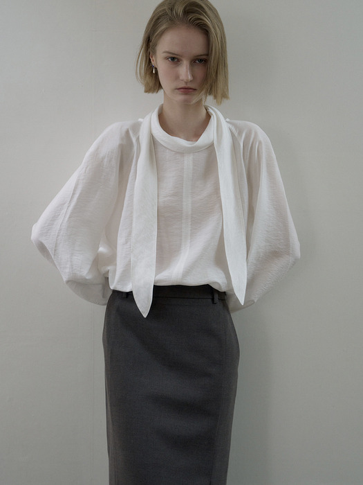 HIGH NECK TIE BLOUSE_IVORY