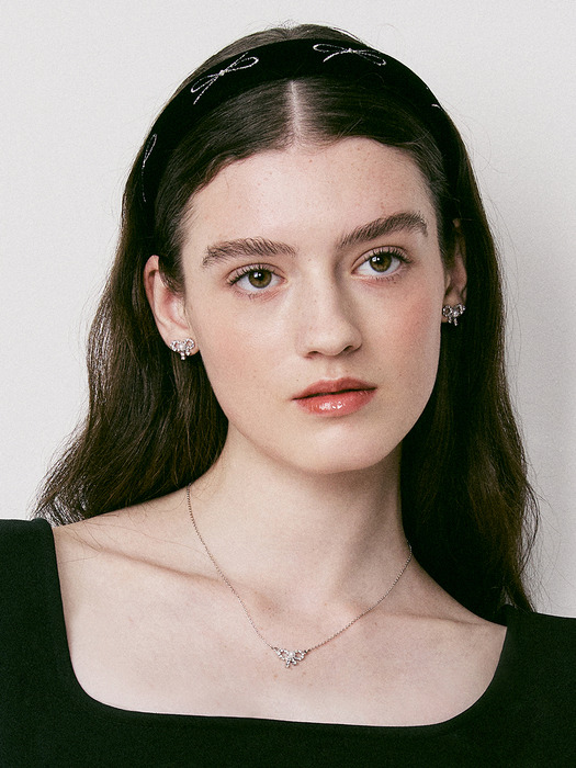 Petit Twinkle Ribbon Pearl Necklace_VH249ONE008M