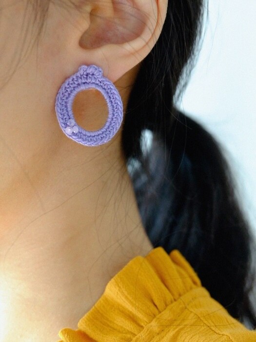 crystal oval knit earring (lilac)