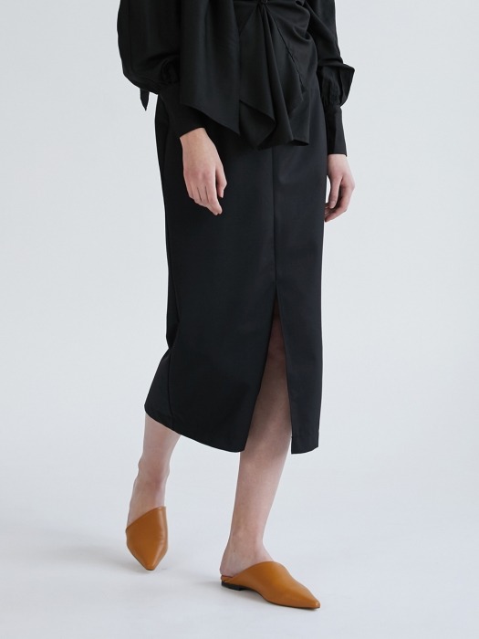 Long Slit Skirt - Black