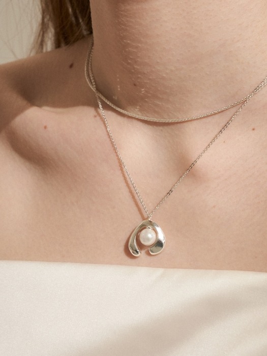 Formative Pearl Necklace
