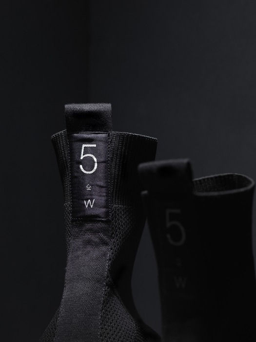 NO.5 socks sneakers! (all black)