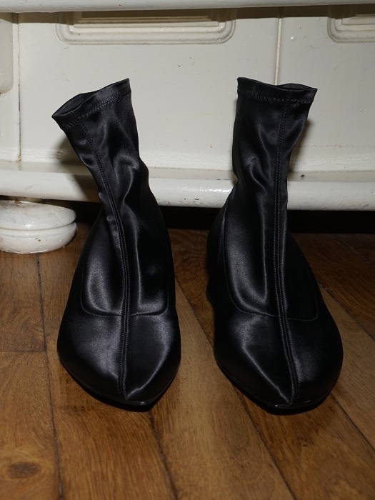 Melody Satin Socks Boots / YY9A-B09 Black satin