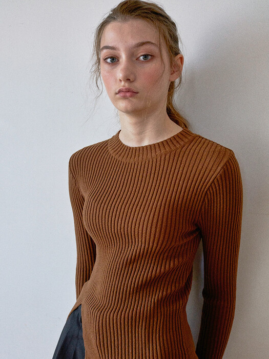 [리퍼브]LTG6 SLIT KNIT(BROWN)