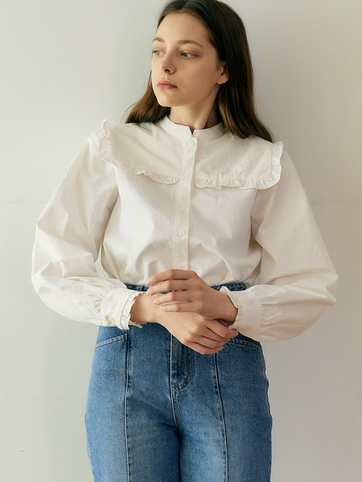 monts 1361 square frill collar blouse (ivory)