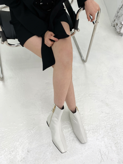 Ring Point Flat Ankle Boots - MD1089b Ivory