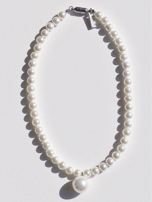 Classic Pearl Ball Necklace