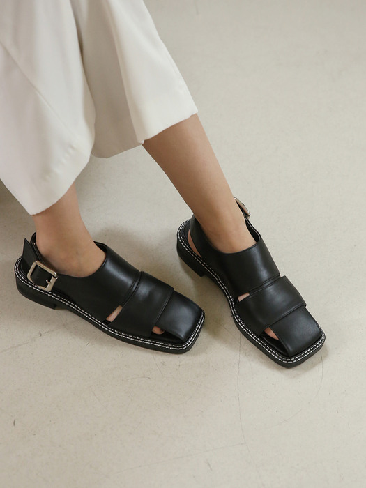 Maeve sandals / matt black