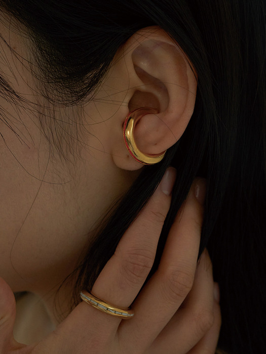 Bold ring earcuff (gold)