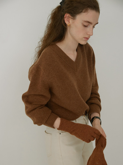 Merino wool loose-fit V neck knit (BROWN)