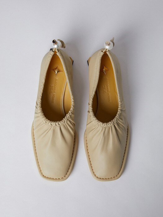 Sorbet flat(beige)_DG1DA22509BEE