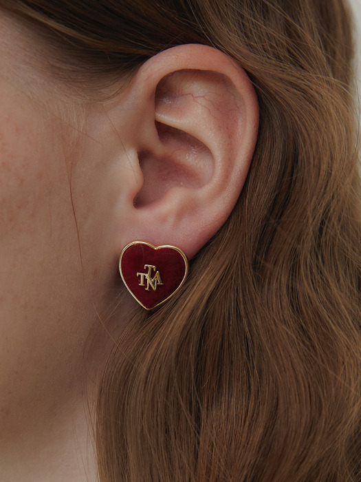 Classic Velvet Emblem Earring EC1954