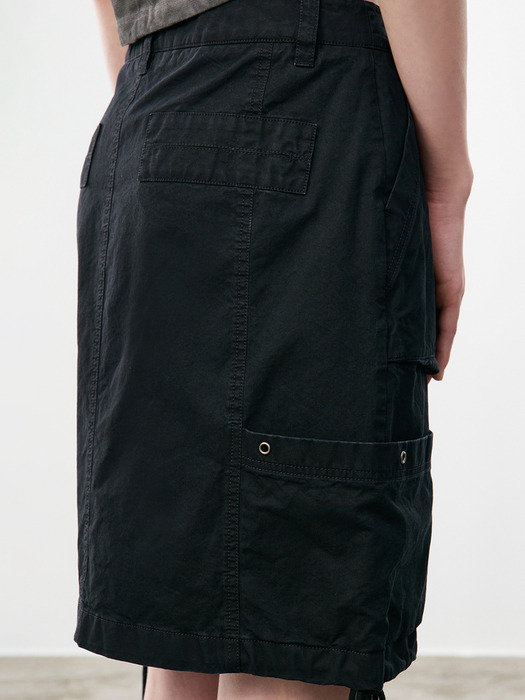 POCKET MIDDIE SKIRT, BLACK