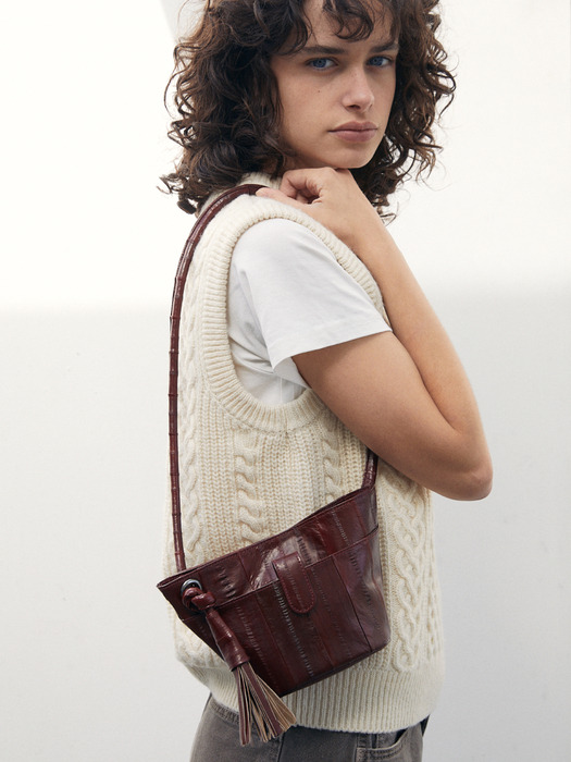 Petal mini shoulder bag (wine)