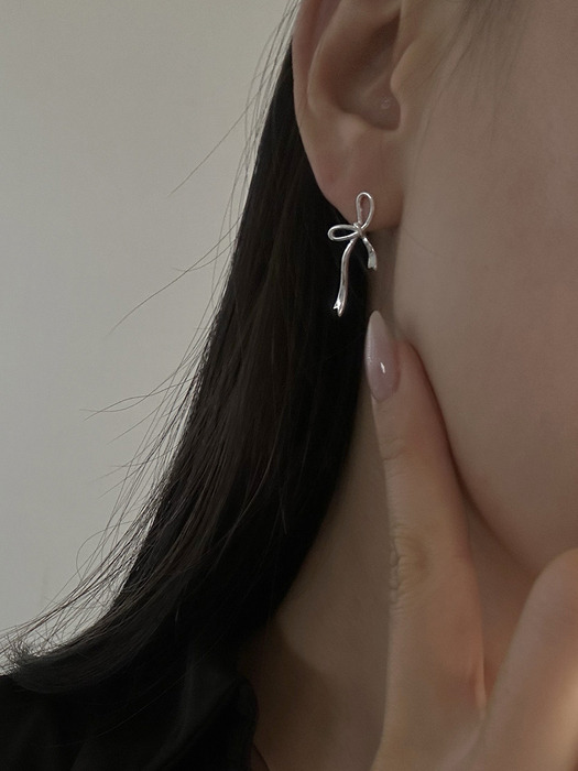[925silver] Flow ribbon earring