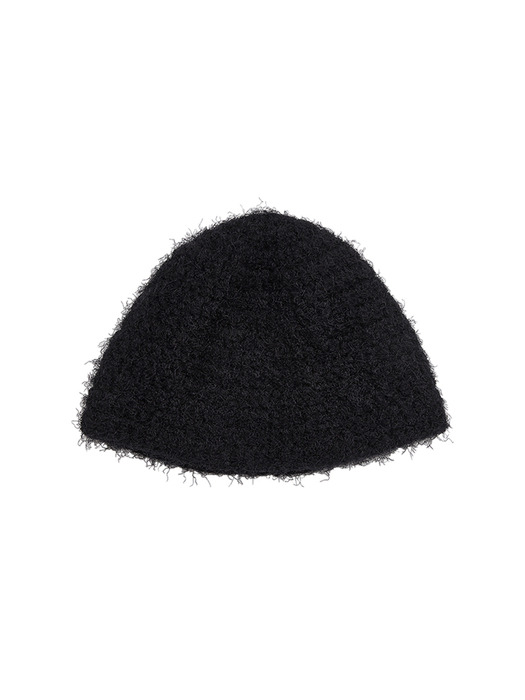 HAIRY BEANIE IN BLACK